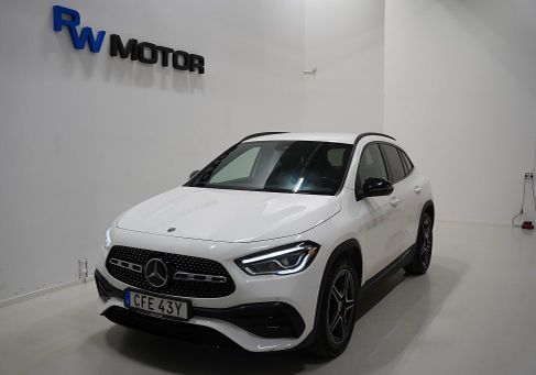 Mercedes-Benz GLA 200, 2021
