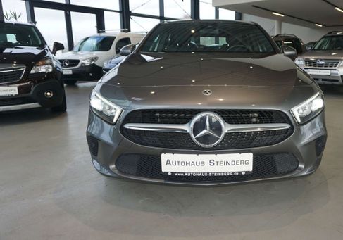 Mercedes-Benz A 180, 2022