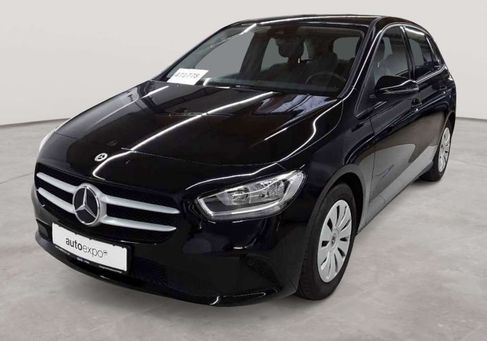 Mercedes-Benz B 180, 2022
