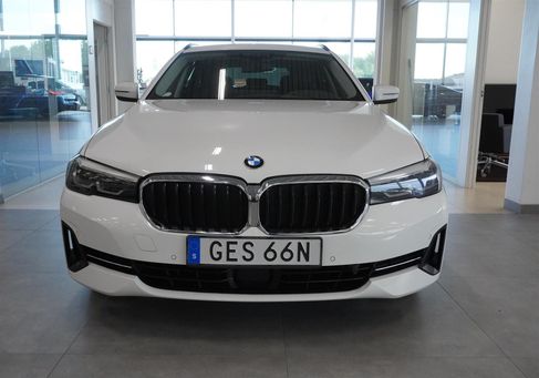 BMW 520, 2021 3