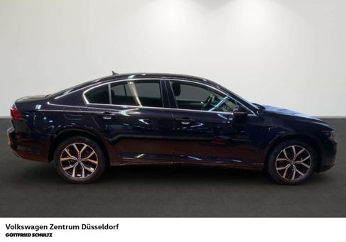 Volkswagen Passat, 2021