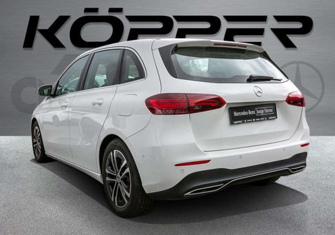 Mercedes-Benz B 220, 2025