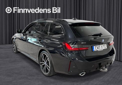 BMW 330, 2023