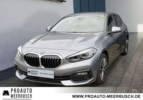 BMW 118, 2022