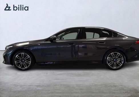 BMW 550, 2025