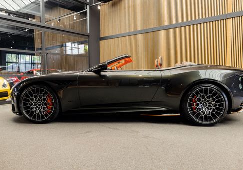 Aston Martin DBS, 2024