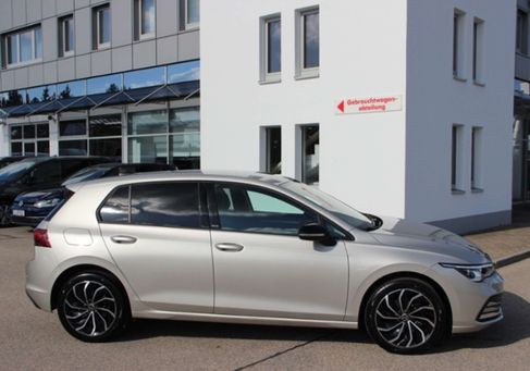 Volkswagen Golf, 2024 3