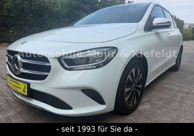 Mercedes-Benz B 180, 2022