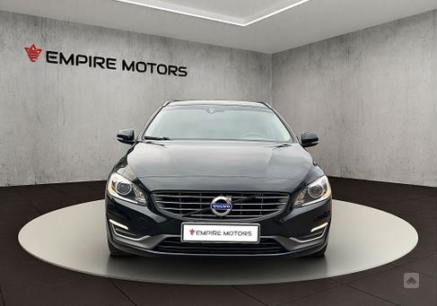 Volvo V60, 2015