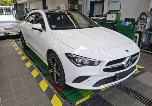 Mercedes-Benz CLA 250, 2022