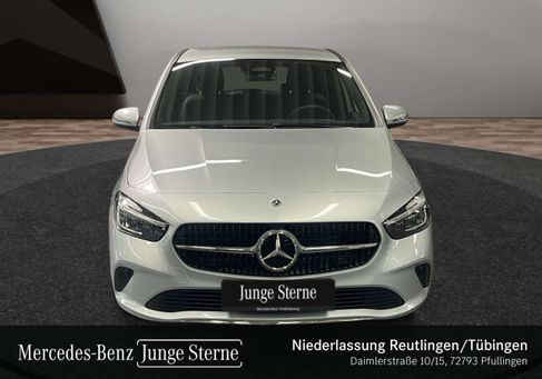 Mercedes-Benz B 180, 2026