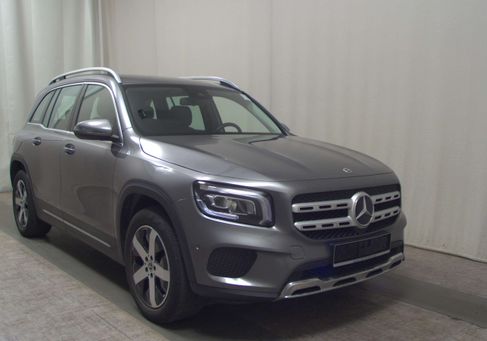 Mercedes-Benz GLB 200, 2022