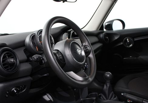 MINI One First, 2019