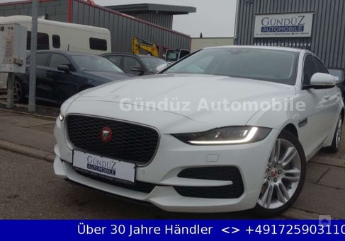 Jaguar XE, 2020