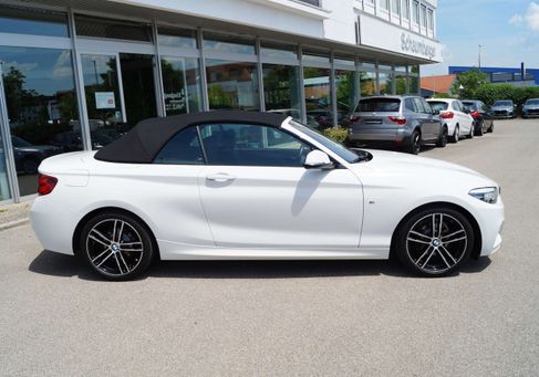 BMW 218, 2019 3