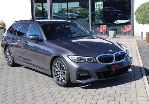 BMW 320, 2021 3