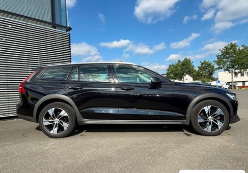 Volvo V60 Cross Country, 2023 3