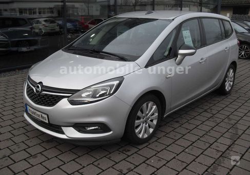 Opel Zafira, 2018