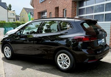 BMW 216, 2025