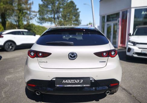 Mazda 3, 2025