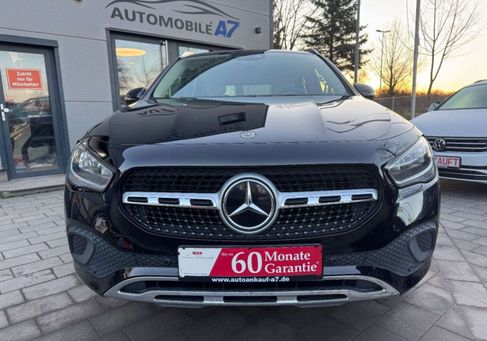 Mercedes-Benz GLA 200, 2020