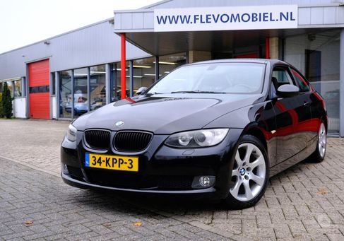 BMW 320, 2010