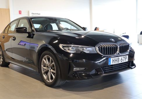 BMW 330, 2020