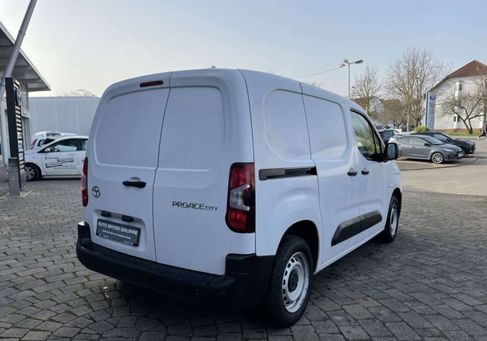 Toyota Proace, 2025