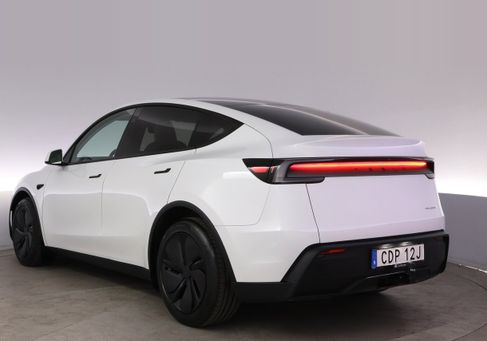 Tesla Model Y, 2025 2