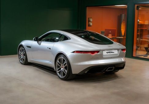 Jaguar F-Type, 2019