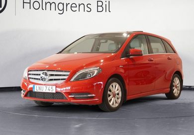 Mercedes-Benz B 200, 2014