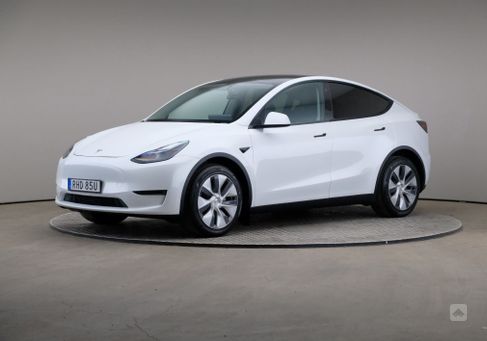 Tesla Model Y, 2021