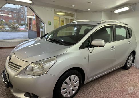 Toyota Verso, 2010