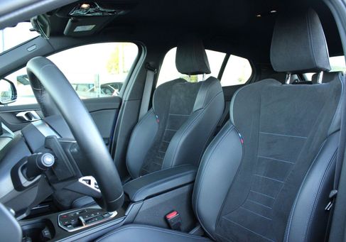 BMW 120, 2025