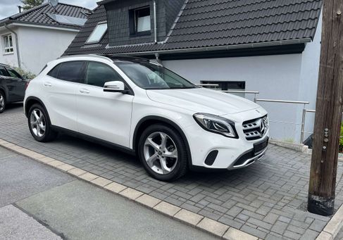 Mercedes-Benz GLA 200, 2019