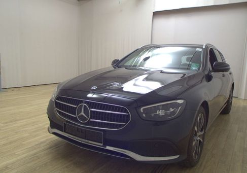 Mercedes-Benz E 300, 2022