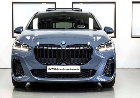 BMW 220, 2023