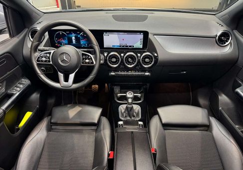 Mercedes-Benz B 180, 2019