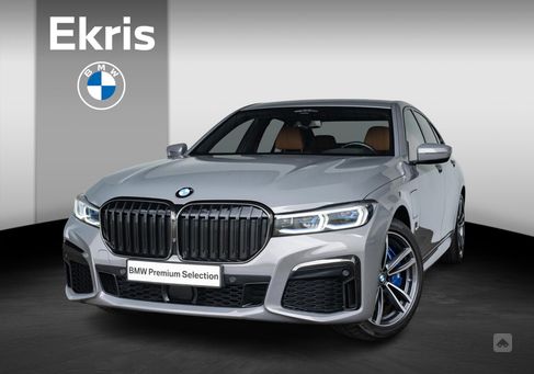 BMW 745, 2021