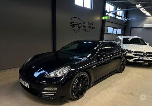 Porsche Panamera, 2011