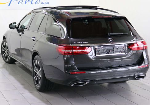 Mercedes-Benz E 300, 2021 3