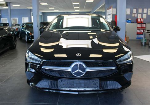 Mercedes-Benz CLA 180, 2021