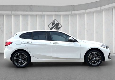 BMW 118, 2023 2