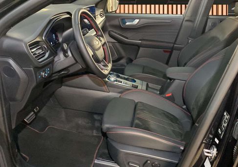 Ford Kuga, 2025