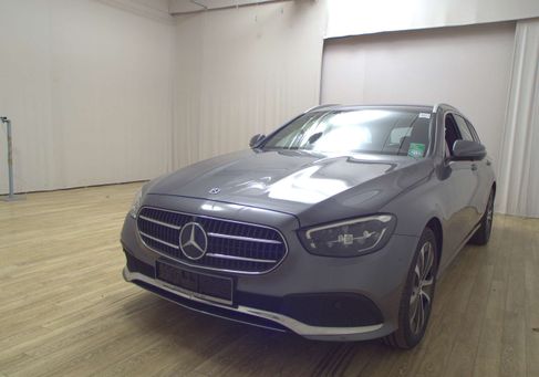 Mercedes-Benz E 300, 2022 2