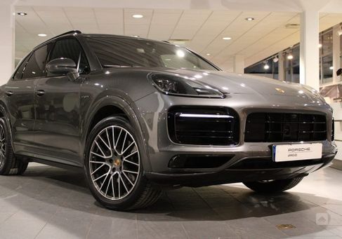 Porsche Cayenne, 2022