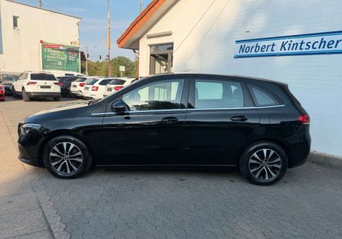Mercedes-Benz B 200, 2021