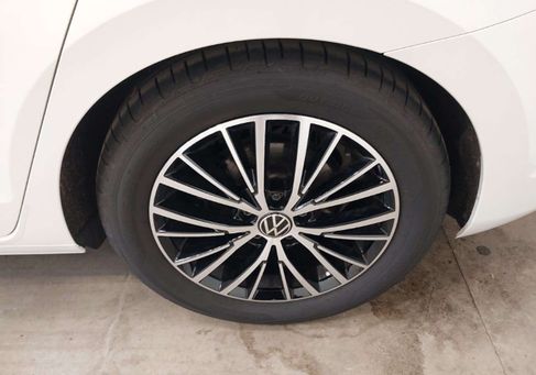 Volkswagen Touran, 2024 3