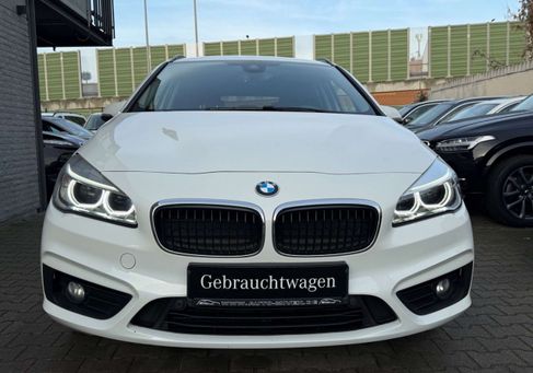BMW 218, 2018