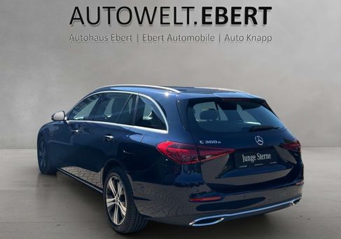 Mercedes-Benz C 300, 2022